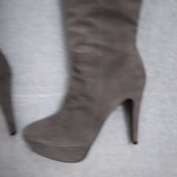 Stuart Weitzman Gray Suede Platform Stiletto Knee High Boots Size 8.5 - Picture 3 of 14